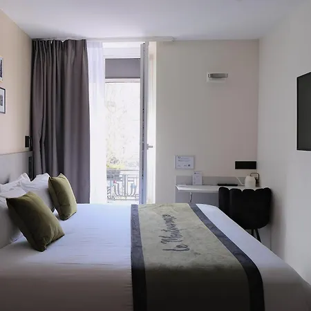 Western Le Montparnasse Hotel