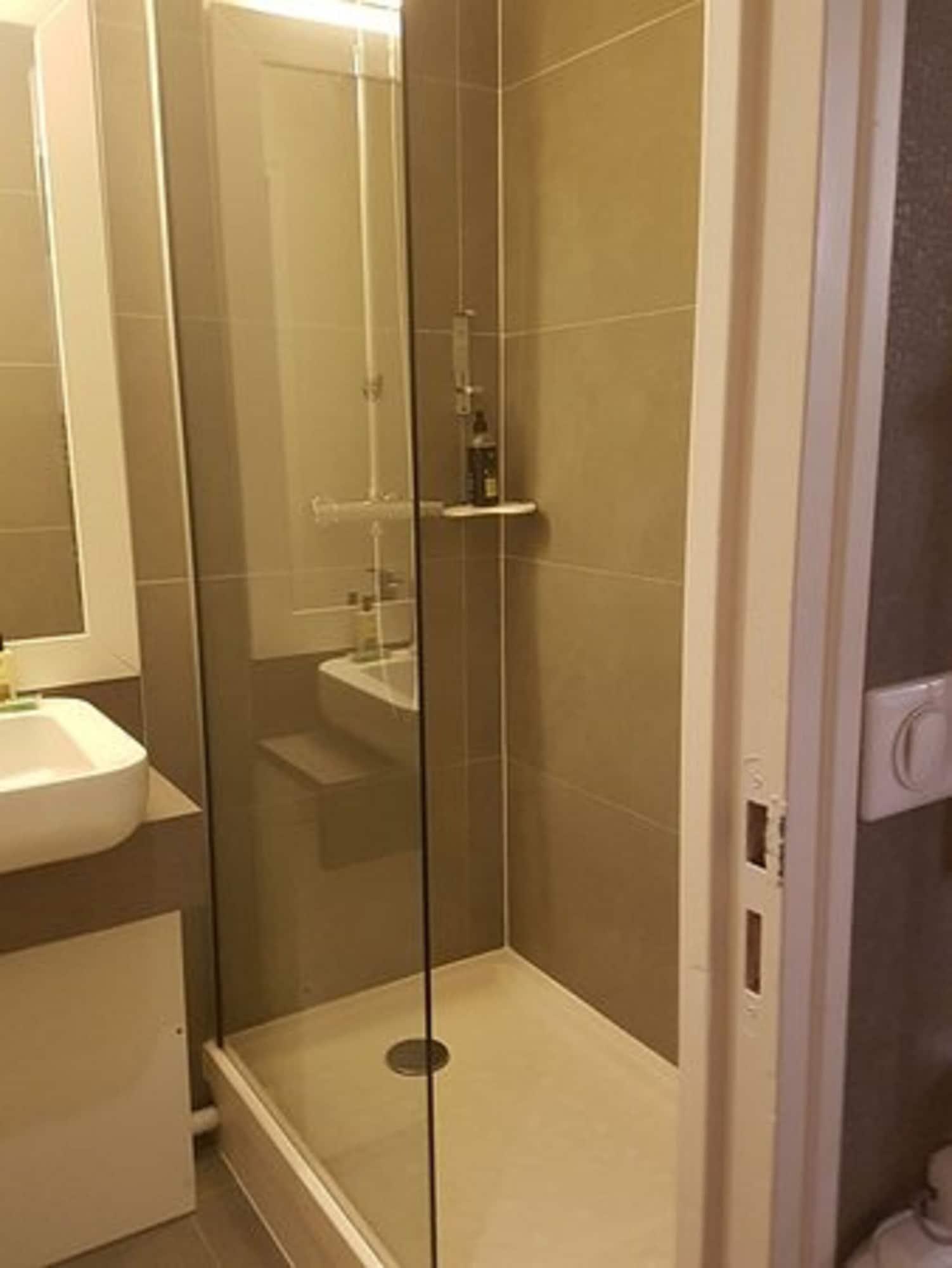 Hotel Western Le Montparnasse Parigi