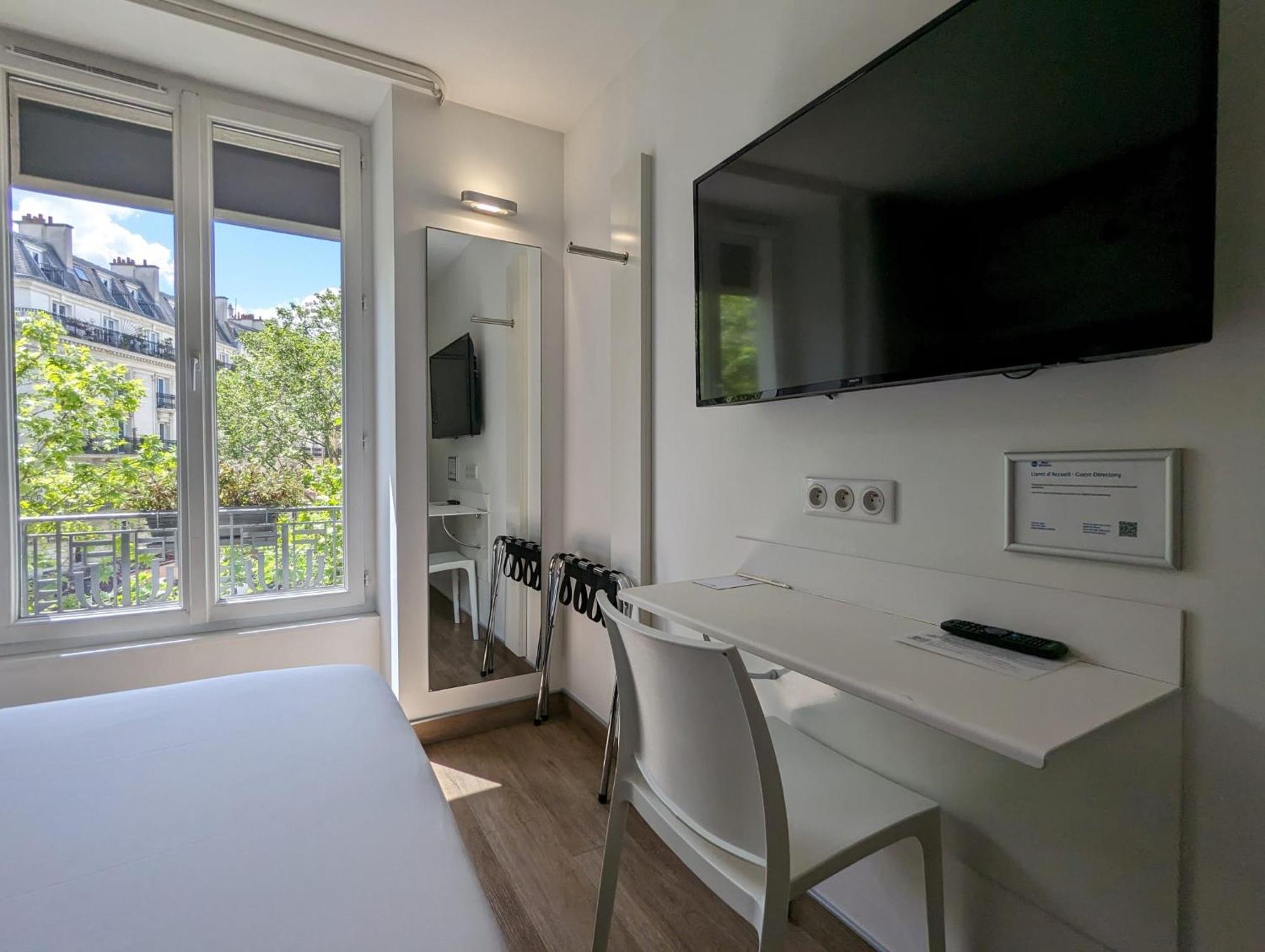 Western Le Montparnasse 3* Parigi